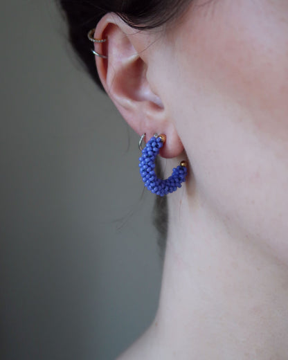 HIRTA HOOPS EARRINGS - PURPLE/BLUE